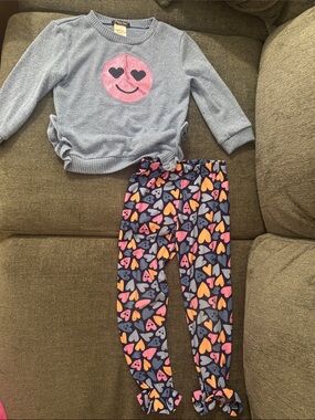 Girls Blue Heart-Eyes Emoji & heart set